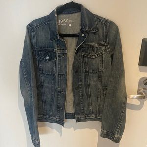 Gap jean jacket small